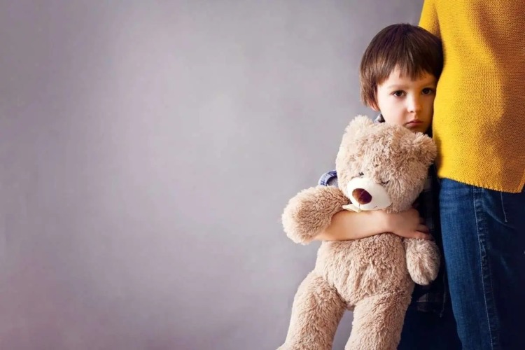 آگاهی از احساسات کودک برای صحبت با او در زمان جنگ